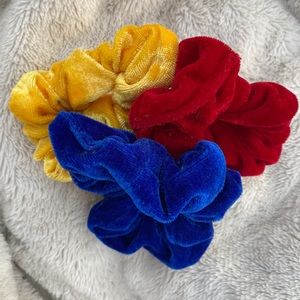 Snow White Scrunchies
